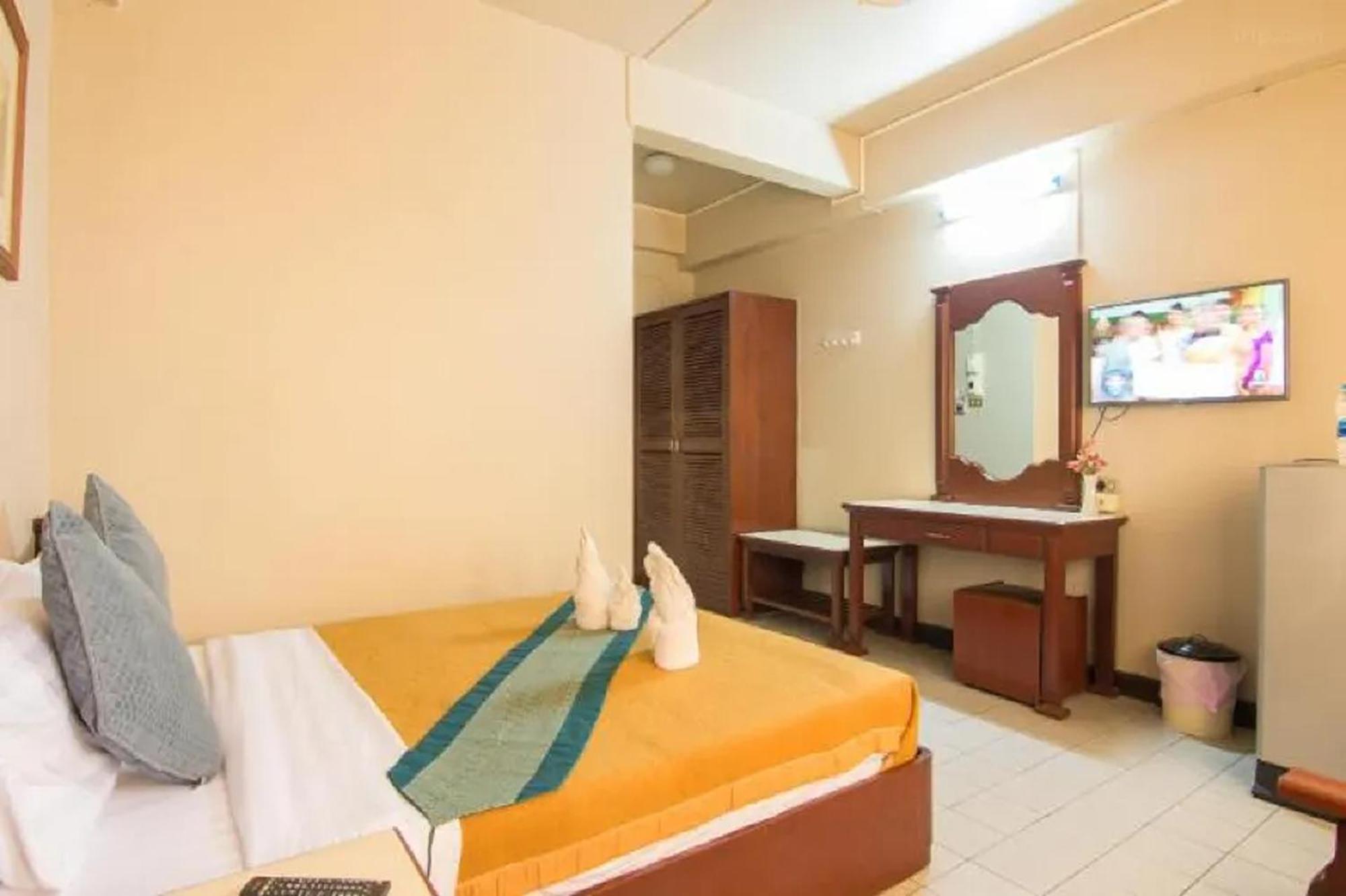 Khelang Nakorn Hotel Lampang Bagian luar foto